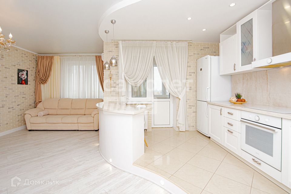 Продаётся 3-комнатная квартира, 82.8 м²