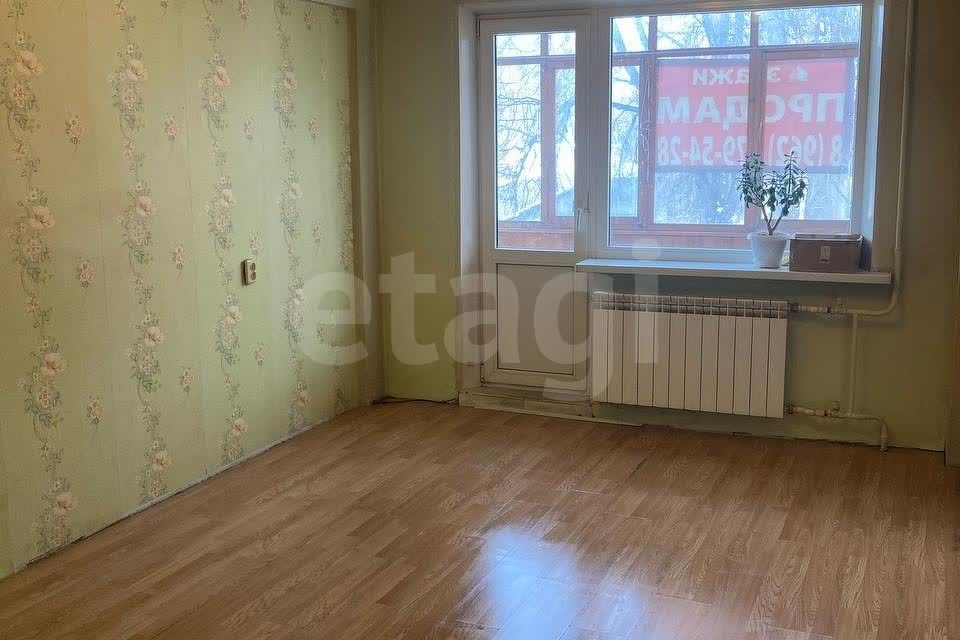 Продаётся 3-комнатная квартира, 49.8 м²