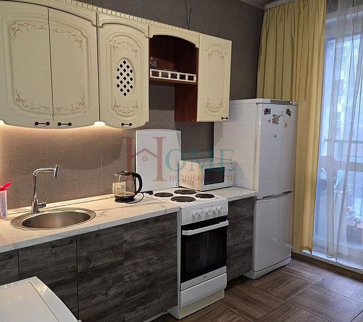 Сдаётся 1-комнатная квартира, 46 м²