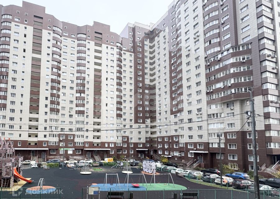 Продаётся 1-комнатная квартира, 42.4 м²