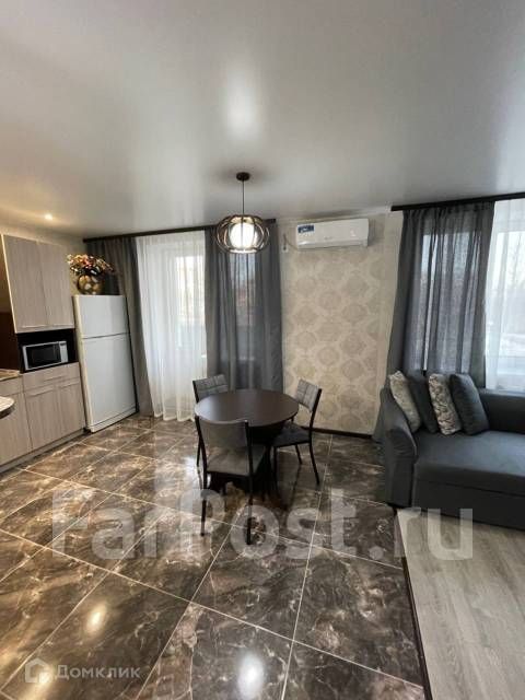 Продаётся 1-комнатная квартира, 56 м²