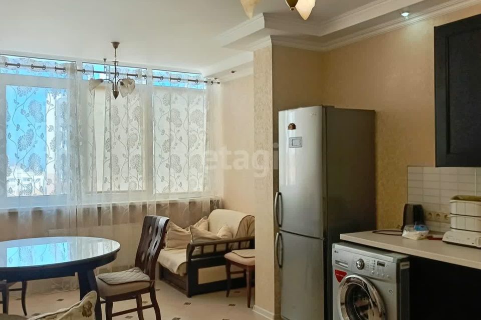 Продаётся 1-комнатная квартира, 54 м²