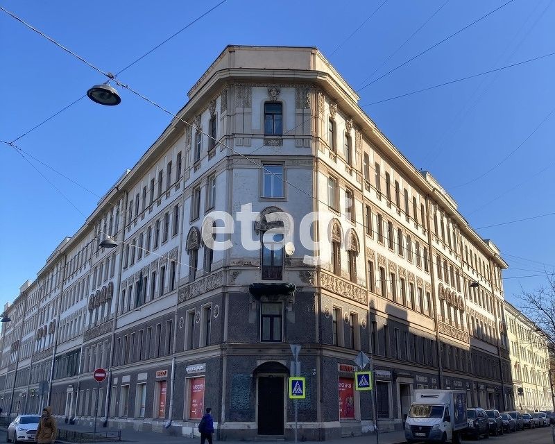 Продаётся комната в 7-комн. квартире, 33.5 м²