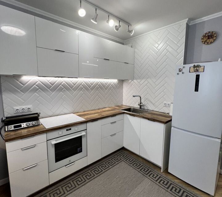 Сдаётся 2-комнатная квартира, 71.1 м²