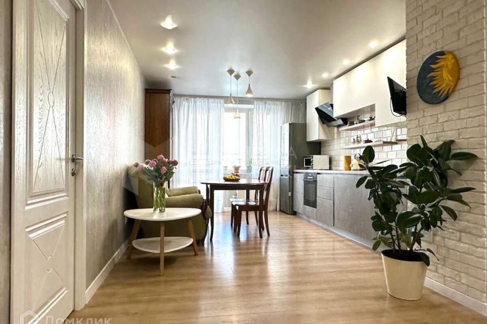 Продаётся 3-комнатная квартира, 92.6 м²