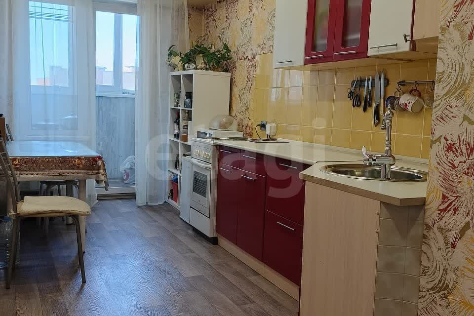 Продаётся 3-комнатная квартира, 76.8 м²