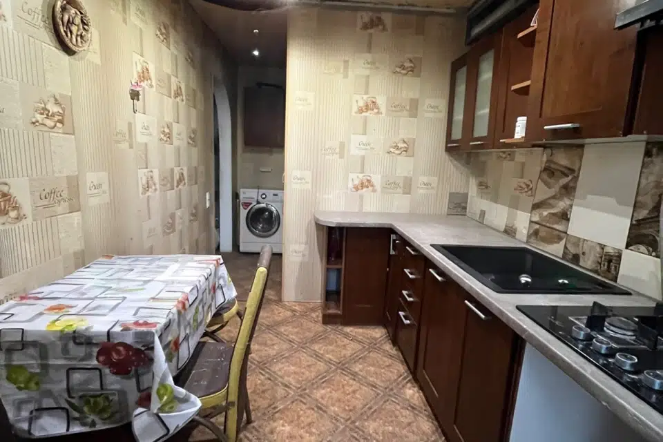 Продаётся 3-комнатная квартира, 57.3 м²