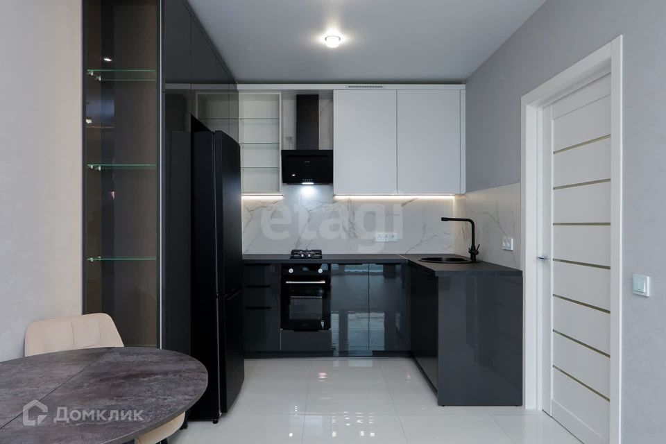 Продаётся 1-комнатная квартира, 43.5 м²