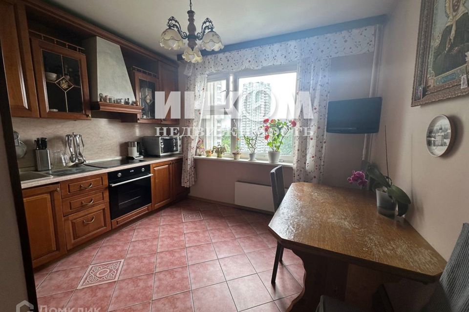 Продаётся 4-комнатная квартира, 104 м²