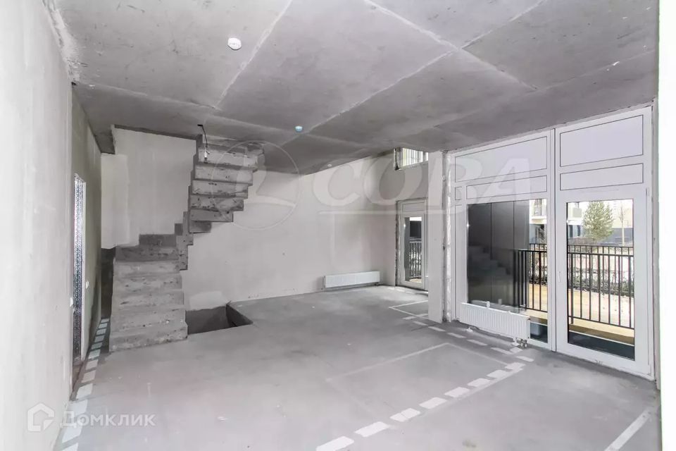 Продаётся 3-комнатная квартира, 160 м²