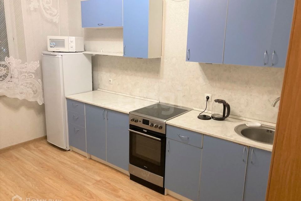 Продаётся 1-комнатная квартира, 37.8 м²