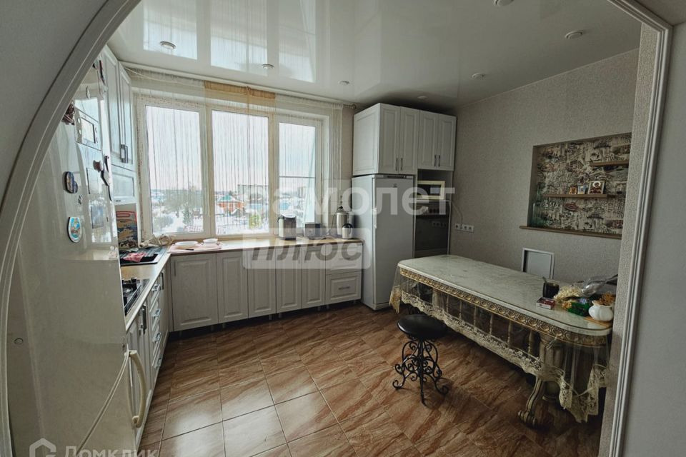Продаётся 4-комнатная квартира, 129 м²