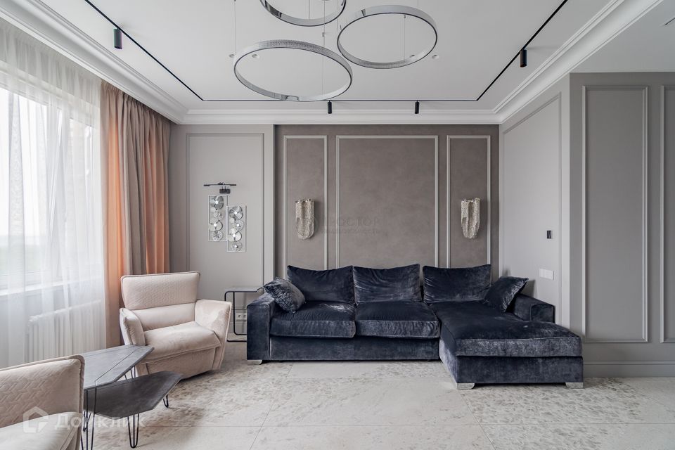 Продаётся 4-комнатная квартира, 191.2 м²