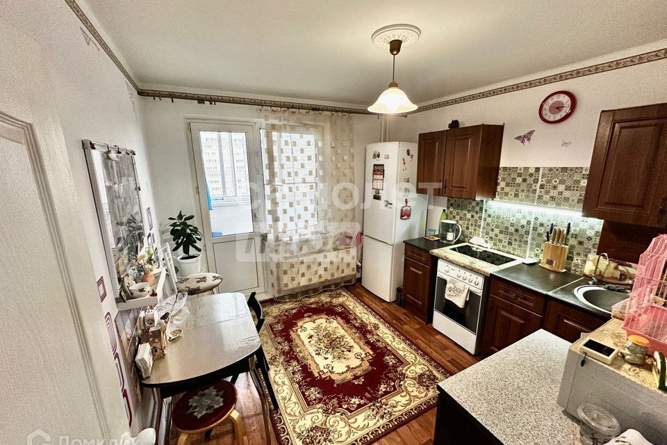 Продаётся 1-комнатная квартира, 43 м²