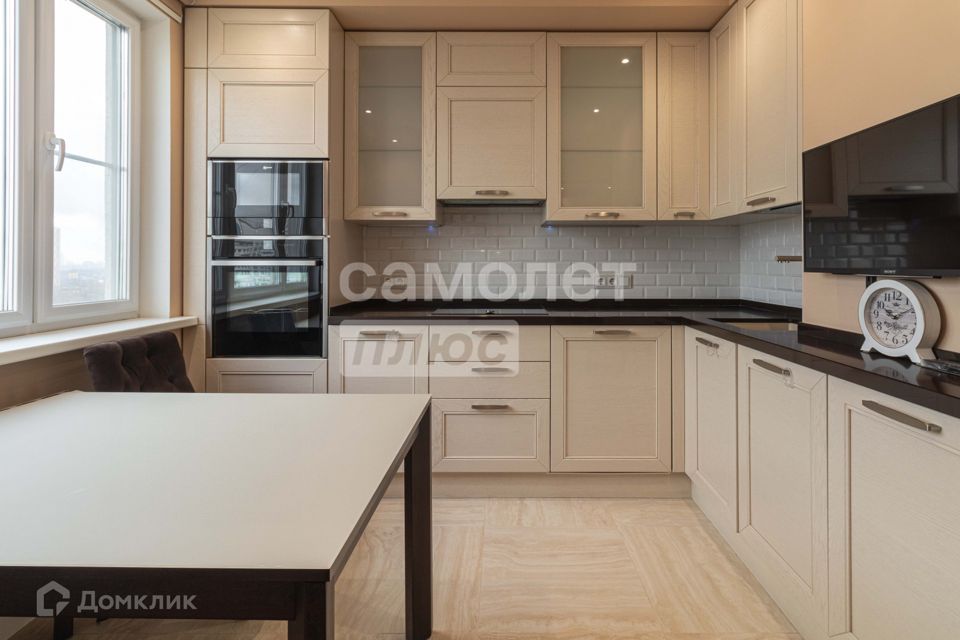 Продаётся 3-комнатная квартира, 72.7 м²