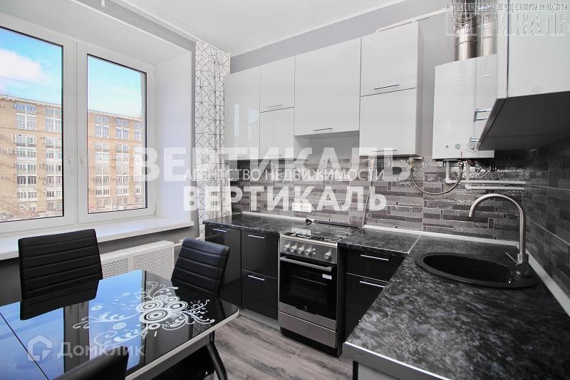 Сдаётся 2-комнатная квартира, 65 м²