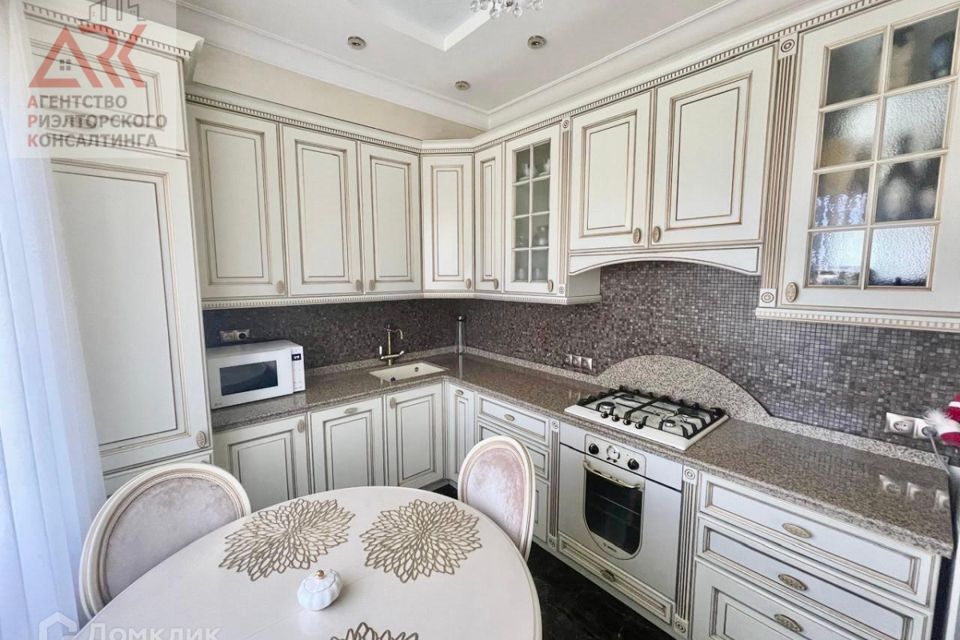 Продаётся 3-комнатная квартира, 68.3 м²