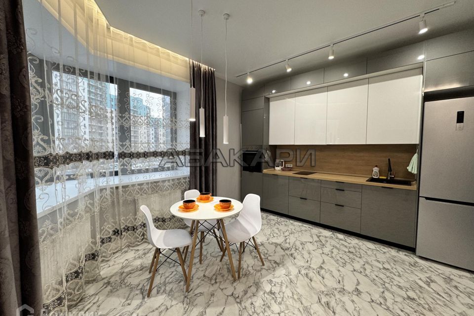 Сдаётся 2-комнатная квартира, 65 м²