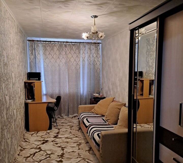 Продаётся 3-комнатная квартира, 56.8 м²