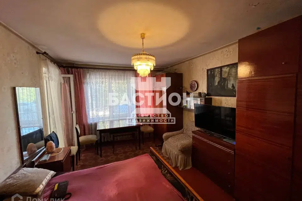 Продаётся 4-комнатная квартира, 93 м²