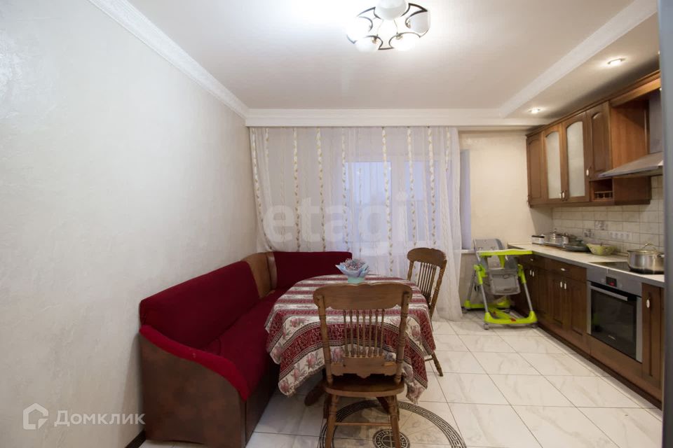 Продаётся 2-комнатная квартира, 79.4 м²