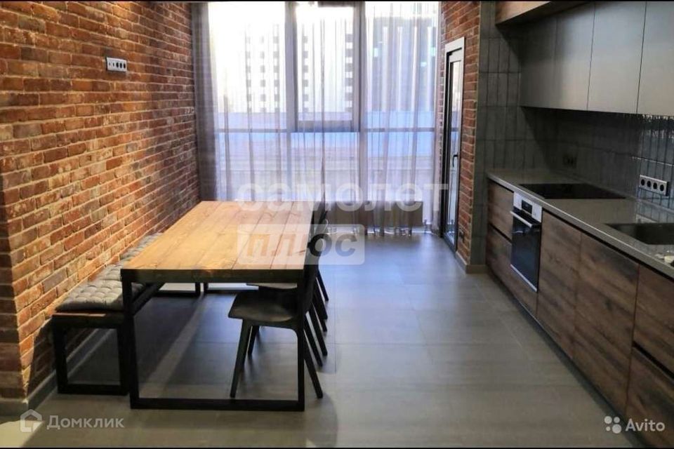 Продаётся 2-комнатная квартира, 110 м²