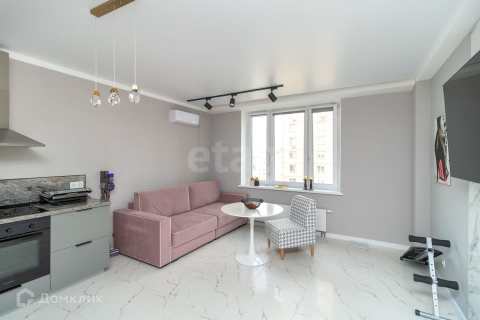 Продаётся 1-комнатная квартира, 46.7 м²
