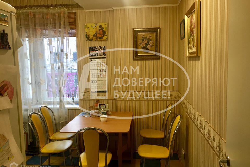Продаётся 3-комнатная квартира, 100 м²
