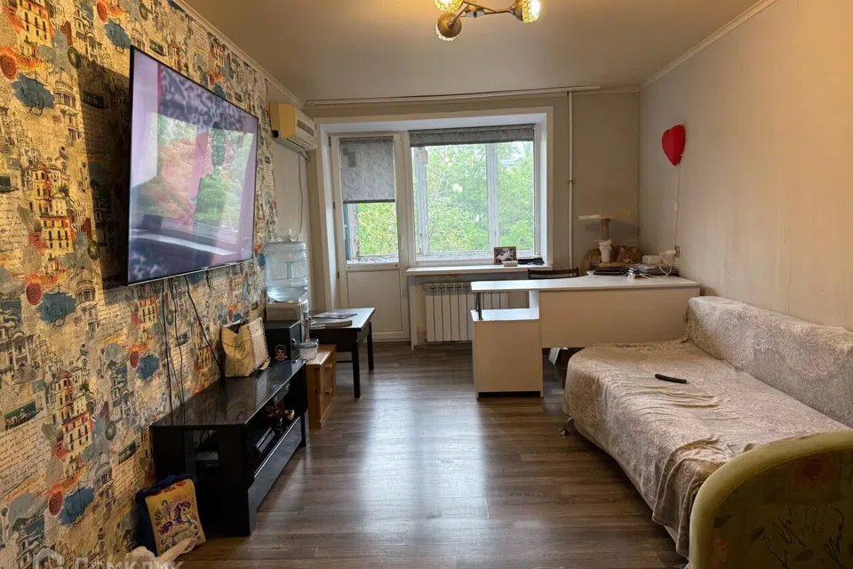 Продаётся 3-комнатная квартира, 56.1 м²