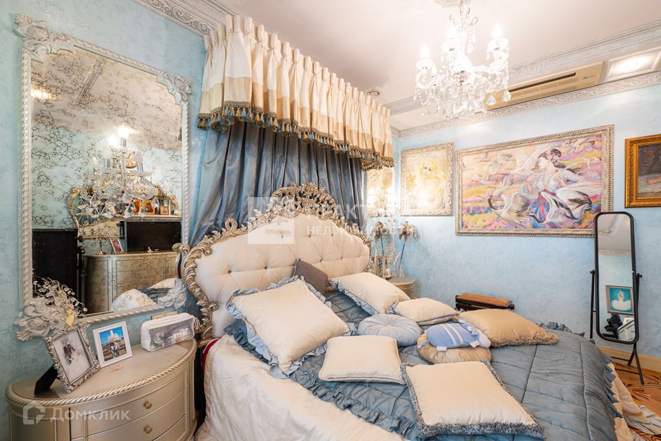 Продаётся 4-комнатная квартира, 103 м²