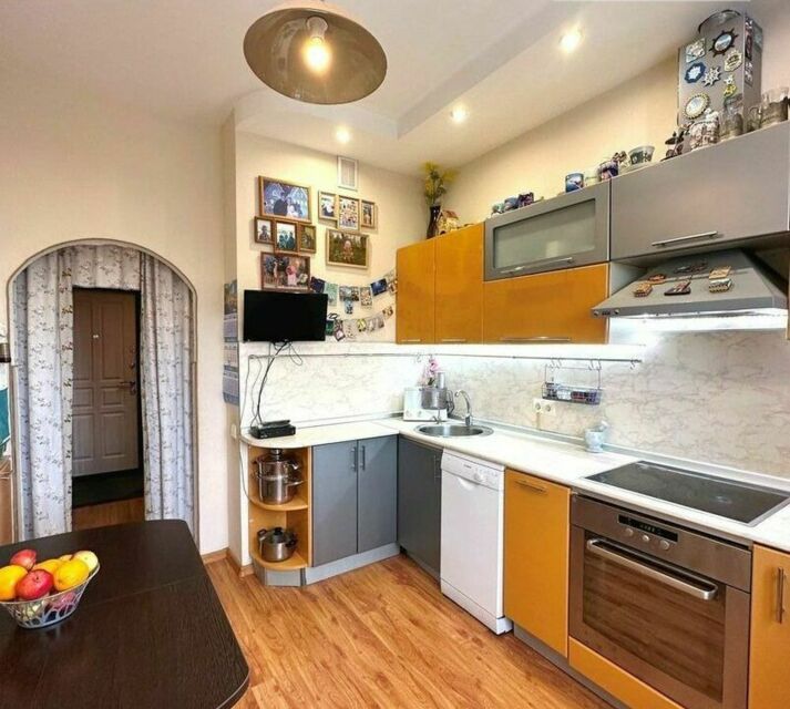 Продаётся 4-комнатная квартира, 89.4 м²