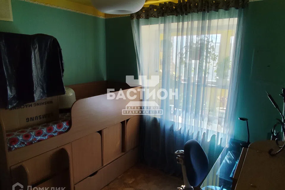 Продаётся 4-комнатная квартира, 99.4 м²