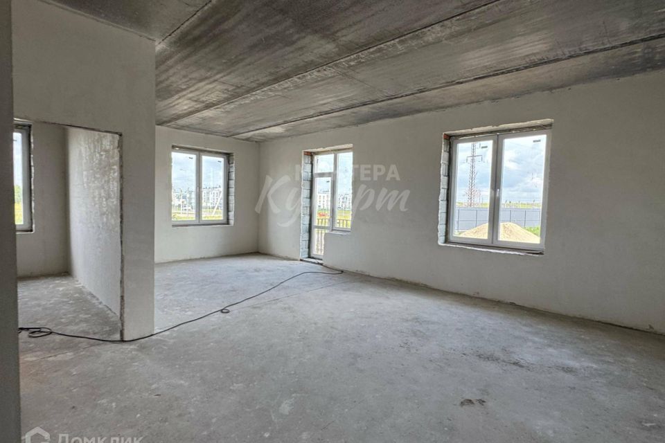 Продаётся 2-комнатная квартира, 57.5 м²