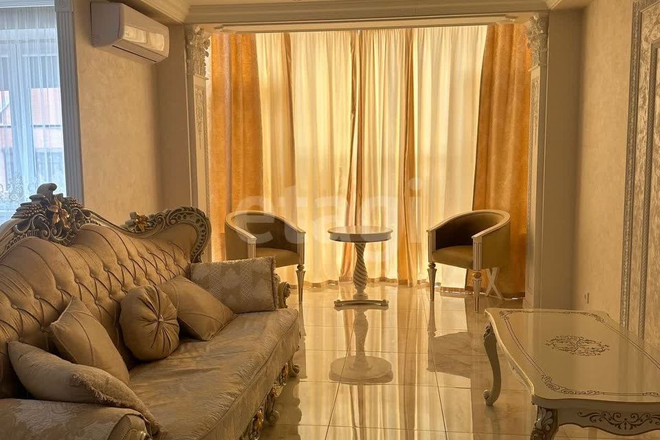 Продаётся 2-комнатная квартира, 82.3 м²