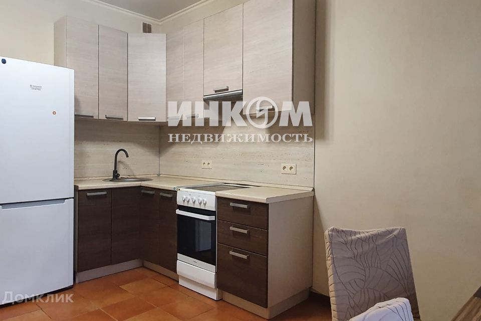 Сдаётся 2-комнатная квартира, 72 м²