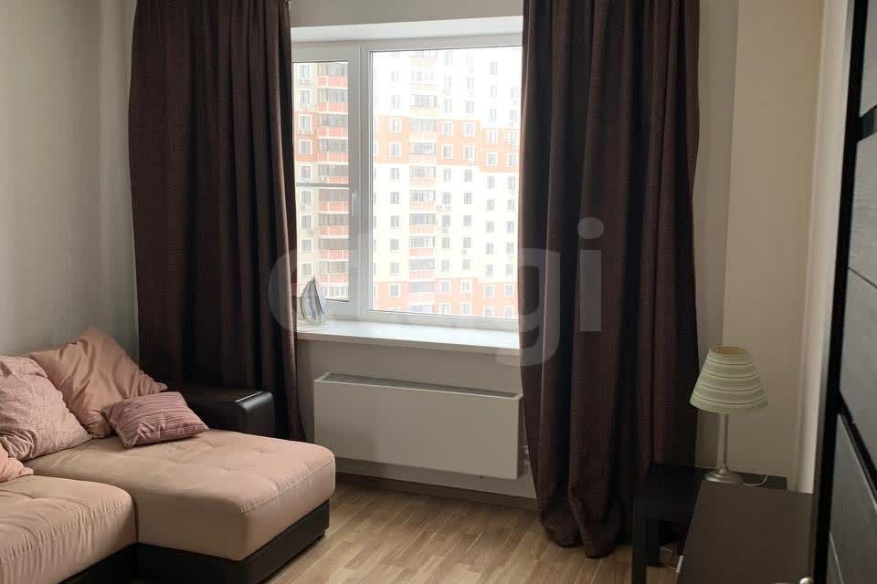 Продаётся 1-комнатная квартира, 39.7 м²