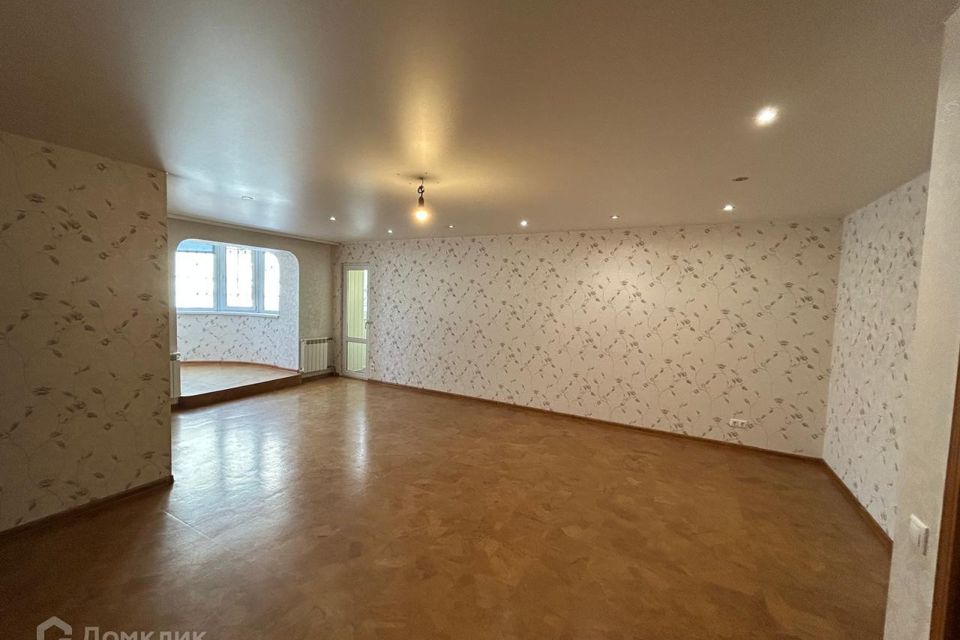 Продаётся 4-комнатная квартира, 116.7 м²