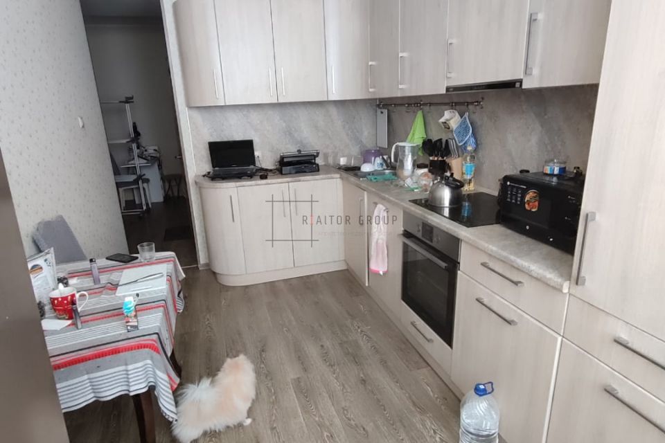 Продаётся 3-комнатная квартира, 81.3 м²