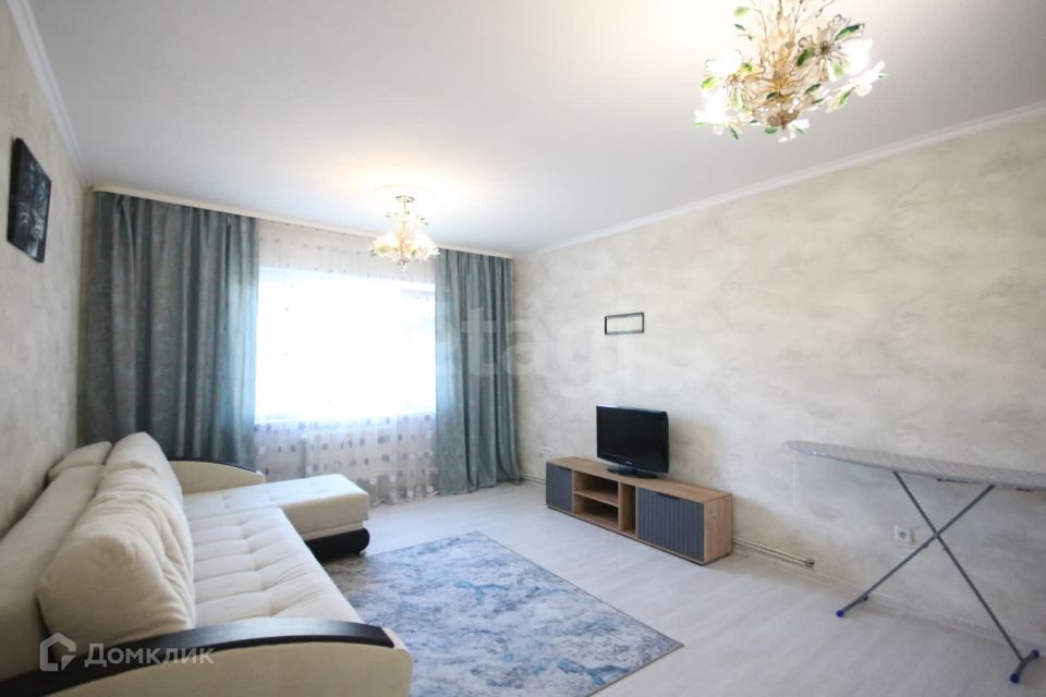 Сдаётся 2-комнатная квартира, 68 м²