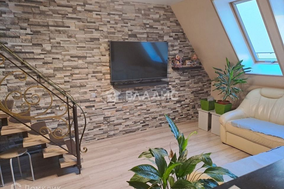 Продаётся 4-комнатная квартира, 92.8 м²