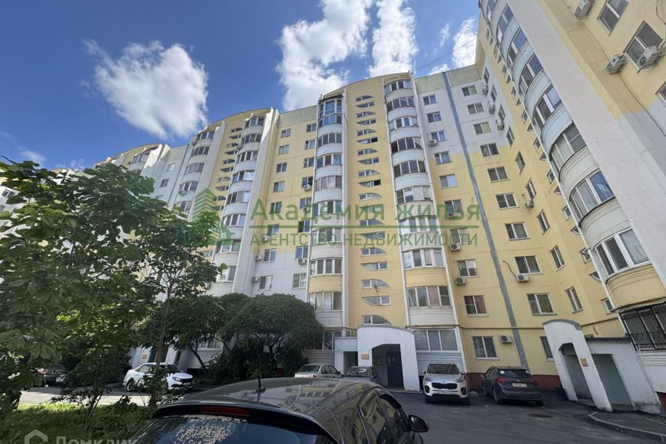 Продаётся 3-комнатная квартира, 90 м²
