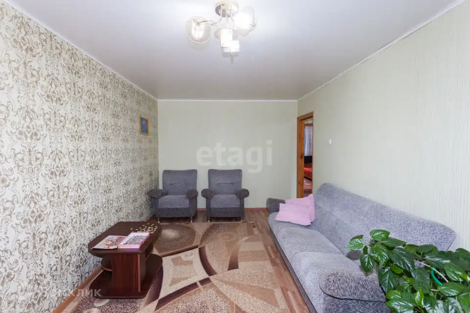 Продаётся 3-комнатная квартира, 61.7 м²