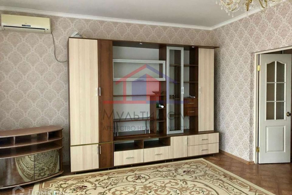 Сдаётся 1-комнатная квартира, 56 м²