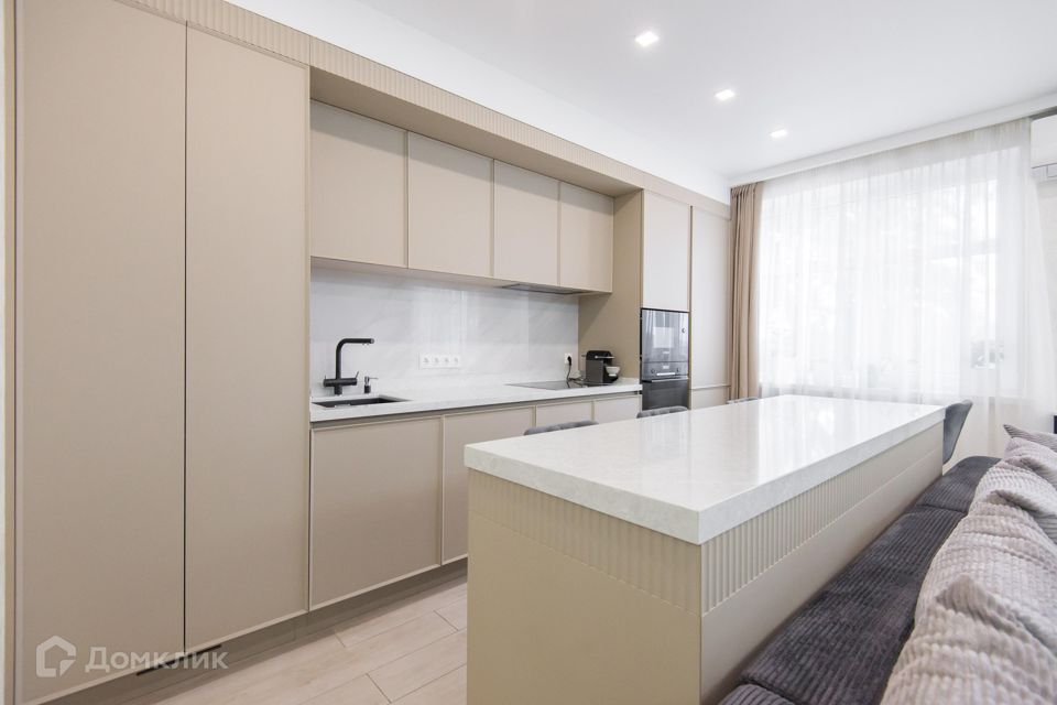 Продаётся 3-комнатная квартира, 90 м²