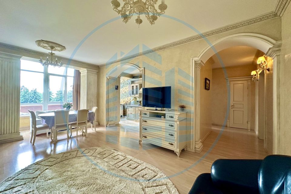 Продаётся 3-комнатная квартира, 99.6 м²