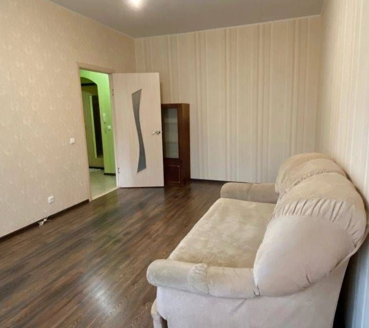 Сдаётся 1-комнатная квартира, 38 м²