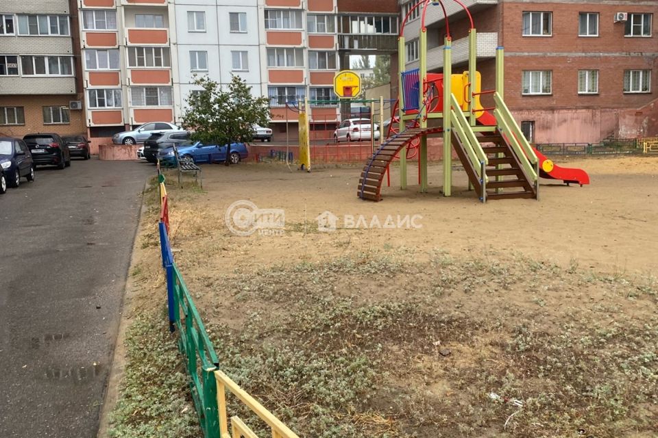Продаётся 2-комнатная квартира, 67.8 м²