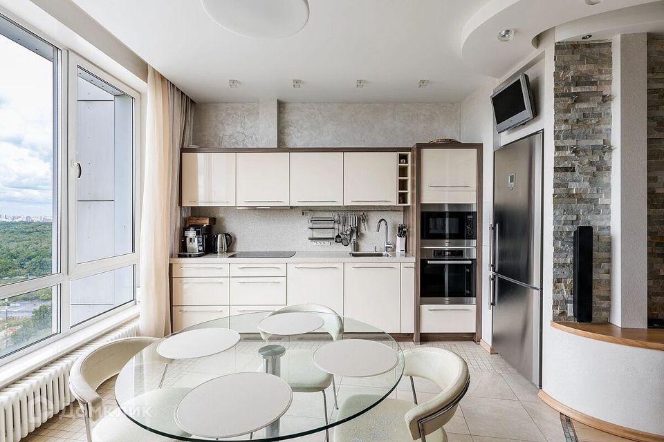 Продаётся 3-комнатная квартира, 95.3 м²