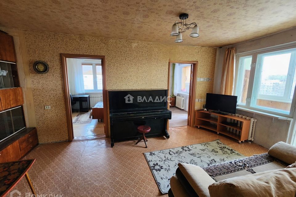 Продаётся 4-комнатная квартира, 60 м²