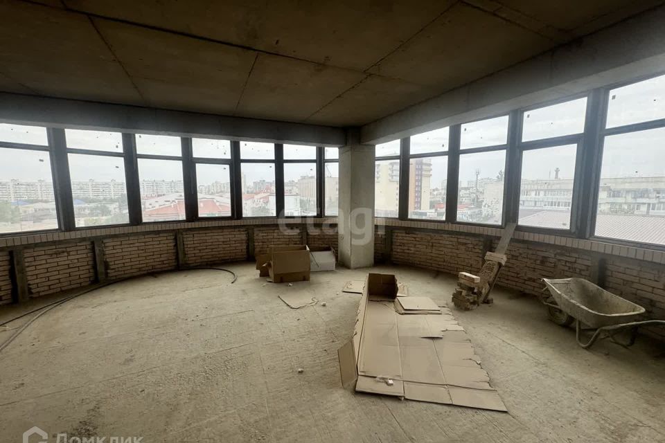 Продаётся 2-комнатная квартира, 113.9 м²